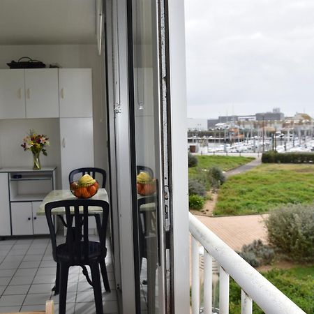 Appartement 1 Chambre, Avec Loggia Et Vue Sur Le Port Olona La Chaume Exteriér fotografie